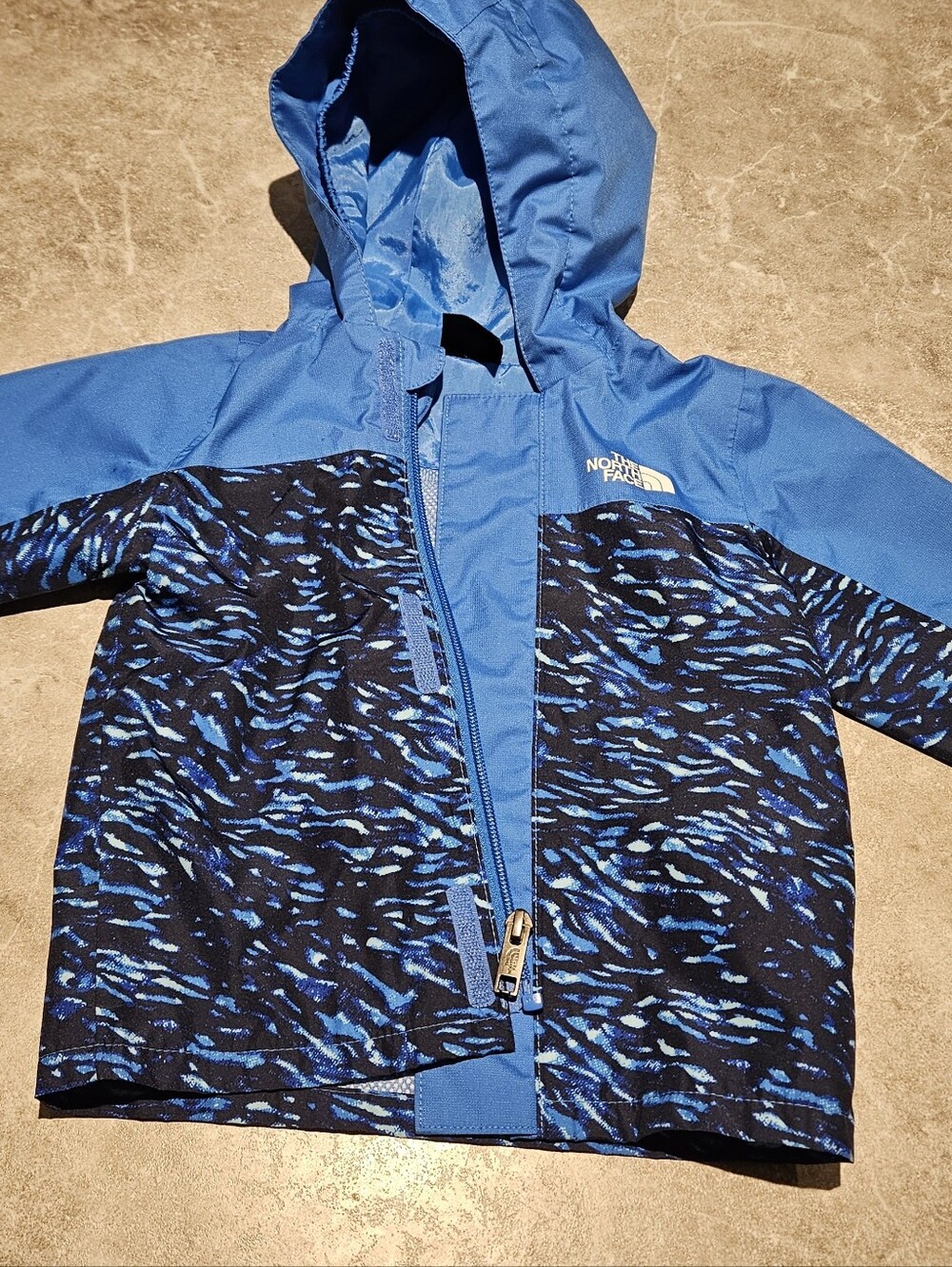 The Northface Windbreaker Excellent Condition 12-18m